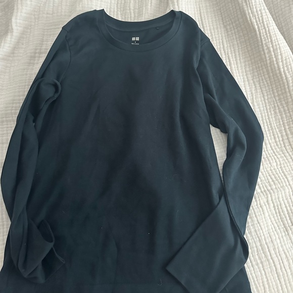 Uni Qlo Long Sleeve - Picture 1 of 3